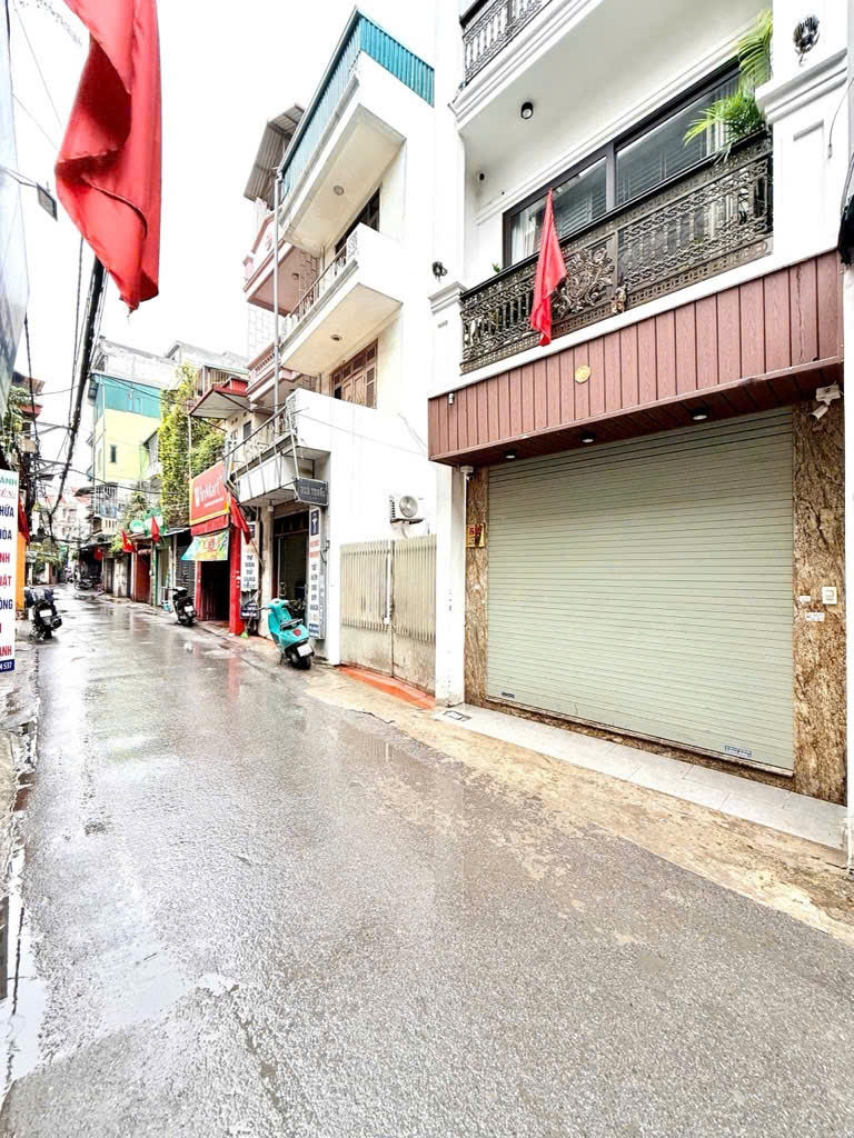 Tôi cần bán nhà riêng phố Tân Mai, q Hoàng Mai 47m 6T- Gara Ô tô, Lô góc. LH CC Hiền: 0986430899